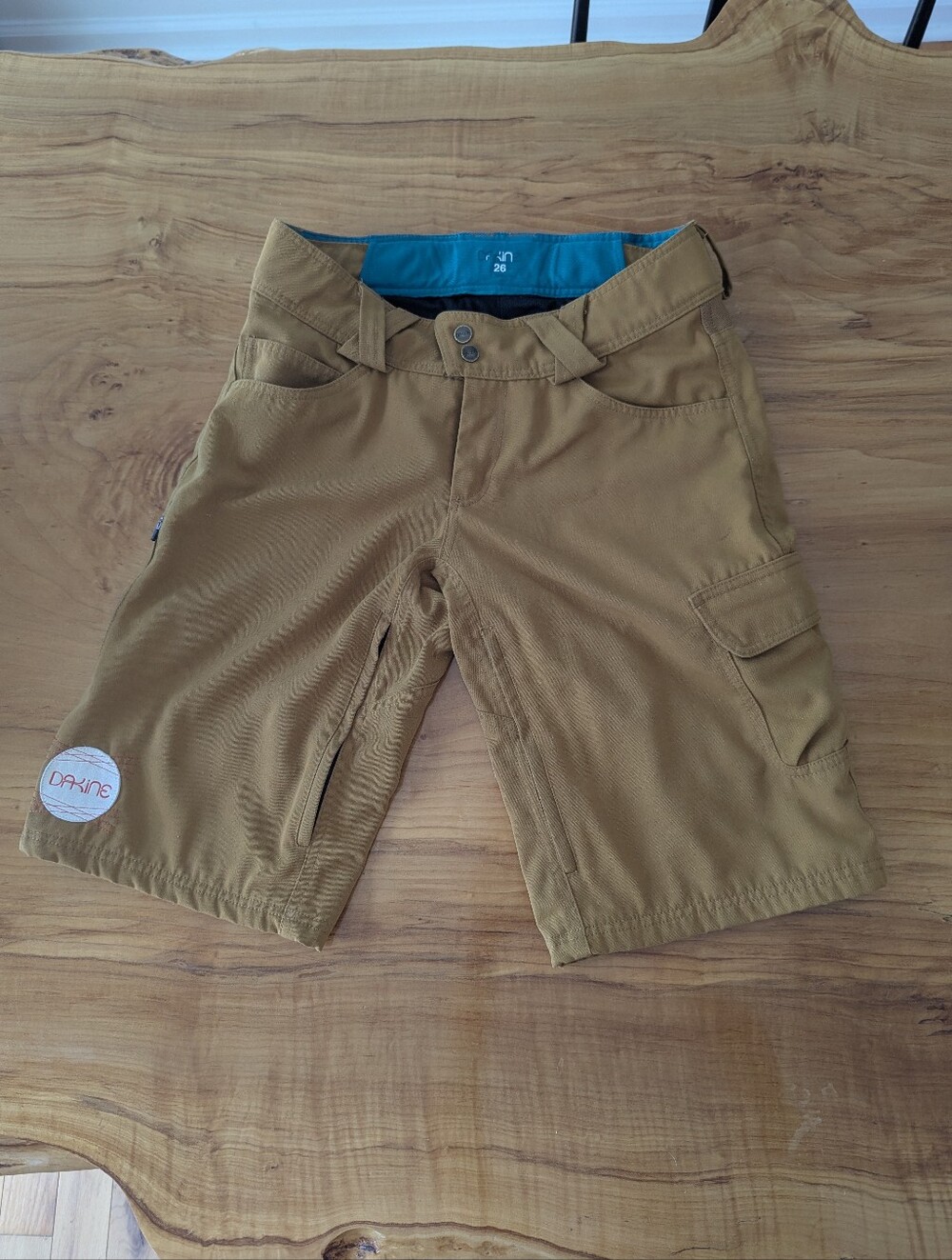 Dakine Women's Tan Adjustable Bike Shorts, Size 26